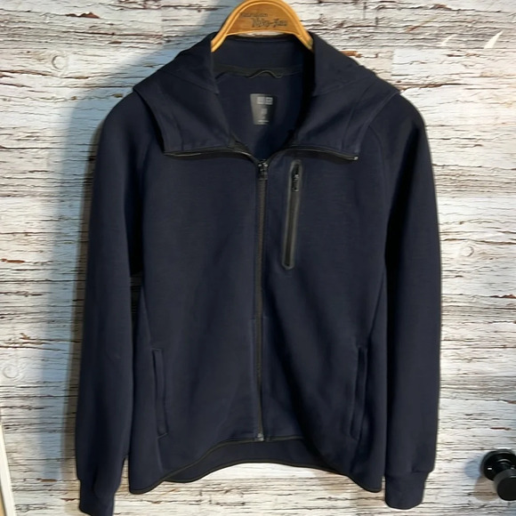 Uniqlo Men's Dark Gray Zip-Up Sweater EUC - Picture 3 of 11